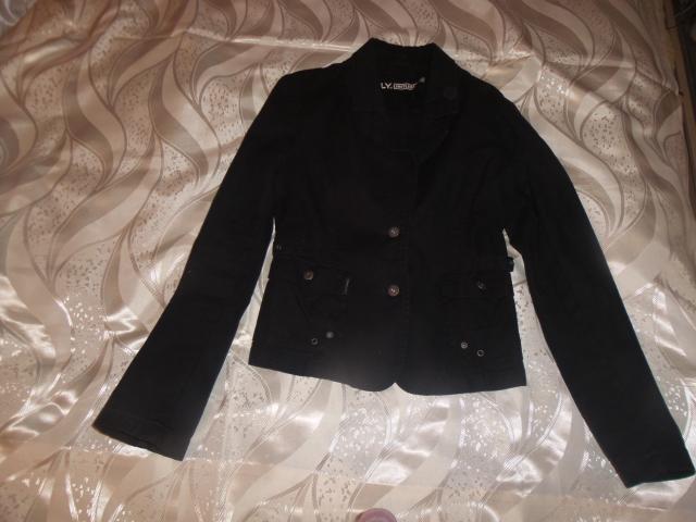 Продам: Пиджак  черный 
