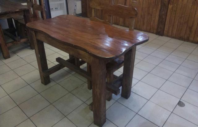 Продам: Комплект стол и 4 стула