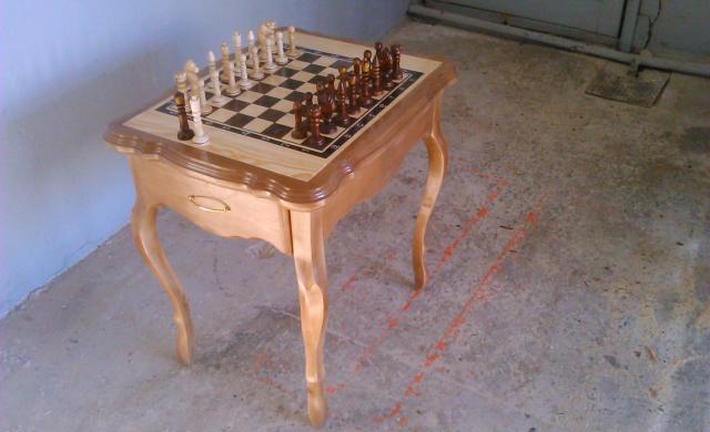 Продам: Шахматный столик: ручная работа из цельн