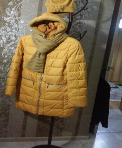 Продам: куртка яркая на весну 48 размер