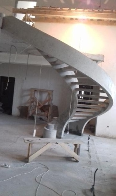 Предложение: Продам Монолитные бетонные лестницы
