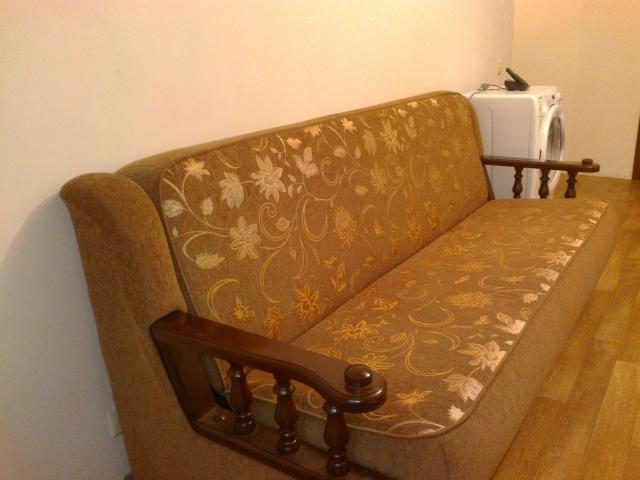 Продам: диван + 2 кресла