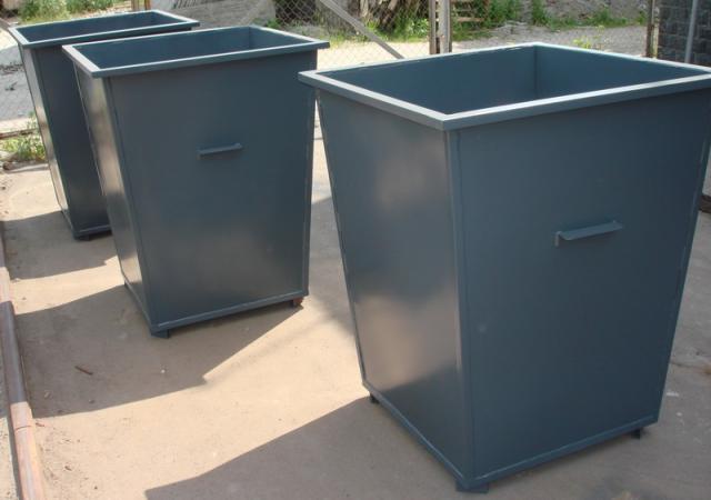 Продам: Металлические контейнеры для мусора