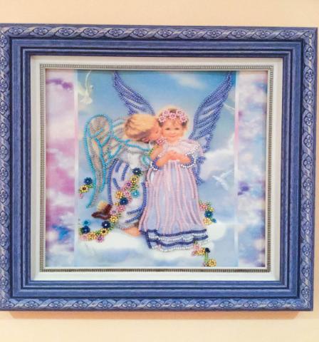 Продам: Вышитая картина "Ангелочки"