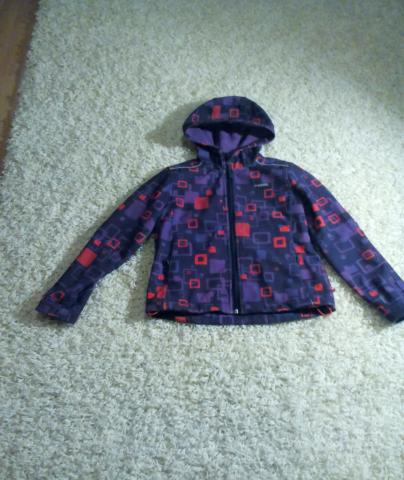 Продам: Детская легкая курточка