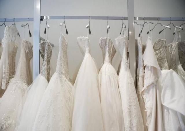 Продам: Распродажа свадебных платьев