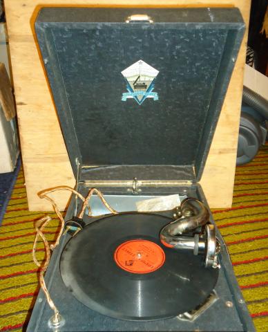 Продам: Электрограммофон 1947г