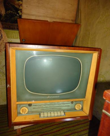 Продам: телевизор-радиола