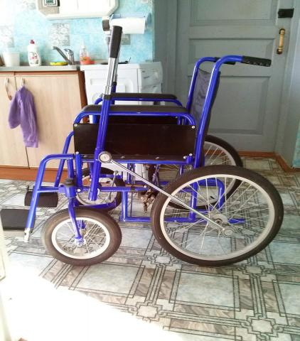 Продам: Кресло-коляска инвалидная.