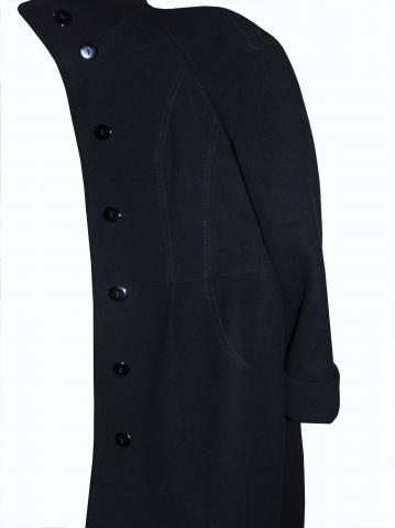 Продам: Пальто со скрытыми пуговицами и поясом