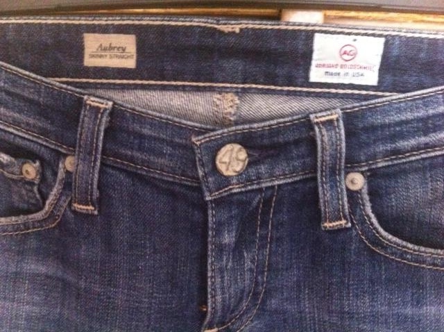 Продам: фирменные джинсы