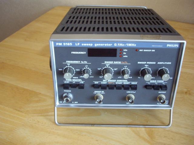 Продам: Генератор "PHILIPS-PM-5165" LF sweep