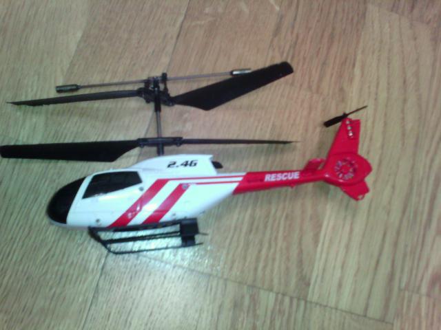 Продам: Вертолет геликоптер U812W