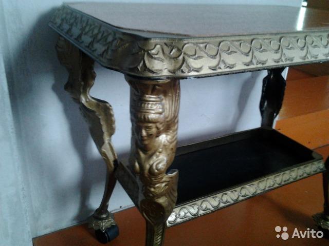 Продам: Старинный столик