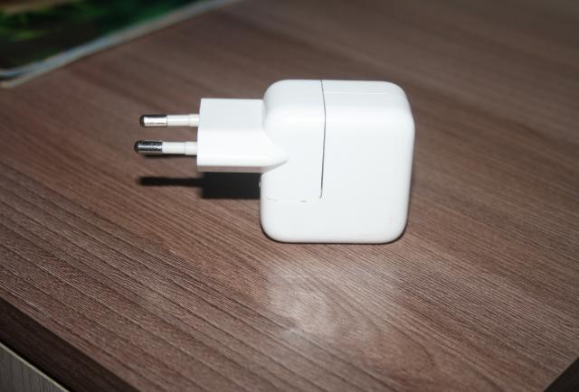 Продам:  ipod usb power adapter