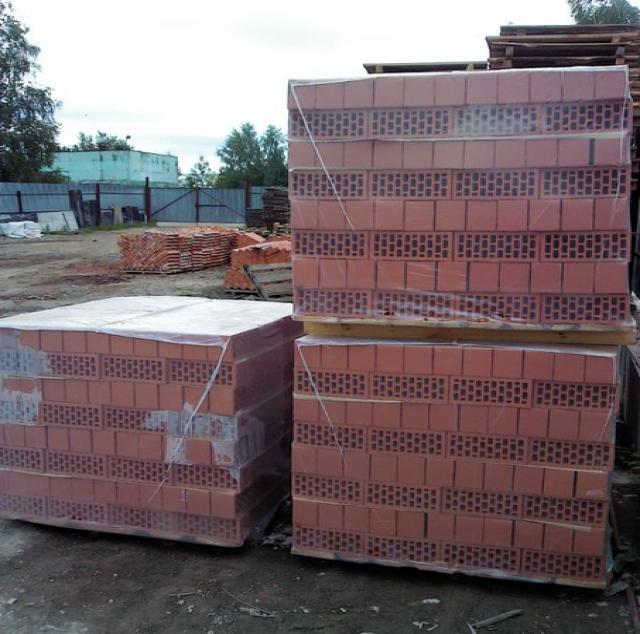 Продам: Кирпич,цемент и блоки строит.