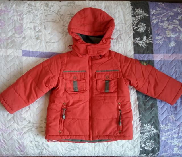 Продам: Детская демисезонная куртка