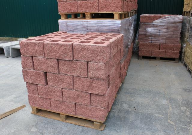 Продам: Стройматериалы(кирпич-блоки-цемент)