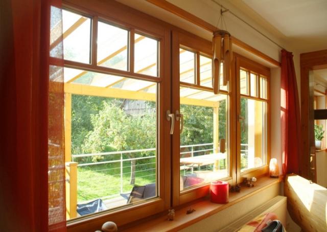 Предложение: Установим современные деревянные окна 
