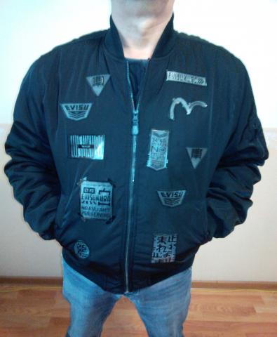 Продам: Куртка Бомбер.