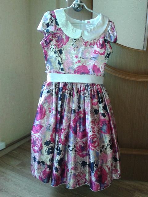 Продам: платье нарядное для девочки