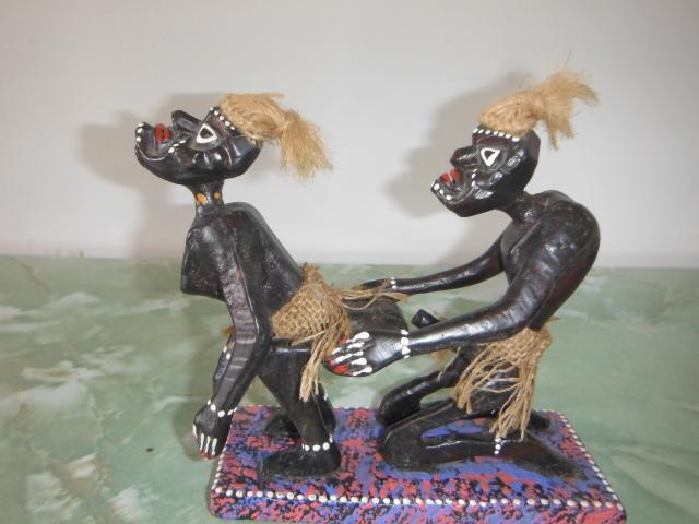 Продам: Деревянные фигурки папуасов "Кама-сутра"