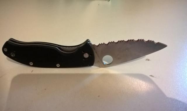 Продам: Нож складной Spyderco