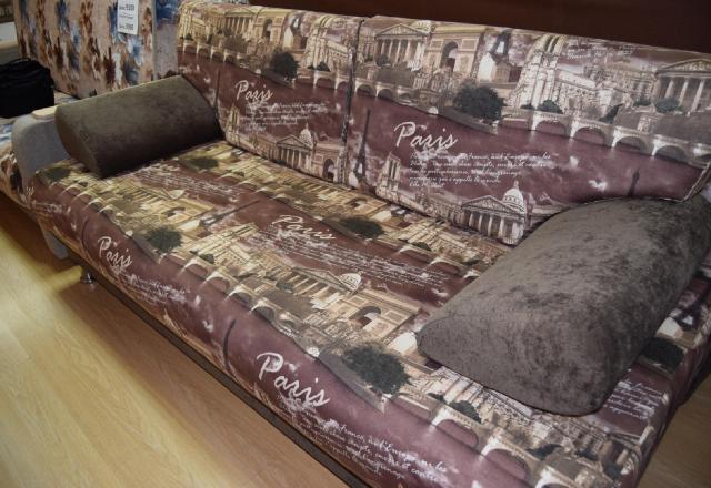Продам: Недорогой диван Еврокнижка