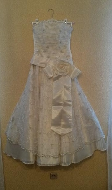 Продам: Свадебное платье цвета Айвори
