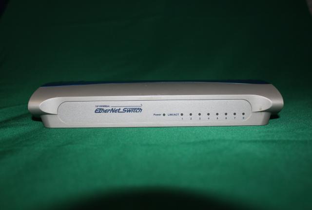 Продам: Коммутатор Ethernet Network SH-9008PE