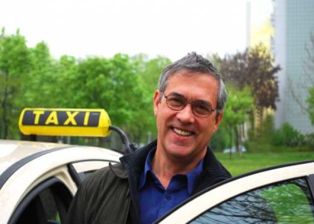 Вакансия: Водитель такси