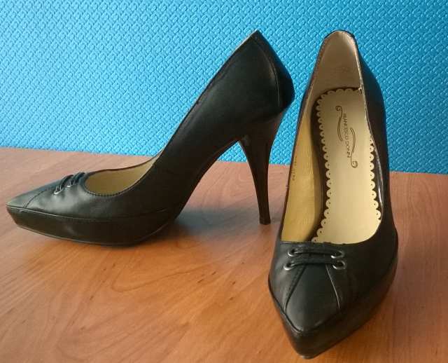 Продам: Туфли черные (Производство - Россия)