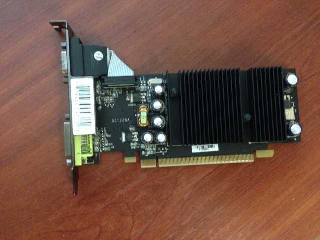 Продам: Видеокарта  GeForce 7100QS 512Mb