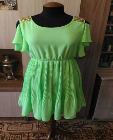 Продам: Платье зеленое