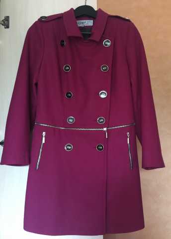 Продам: Пальто женское вишневого цвета новое