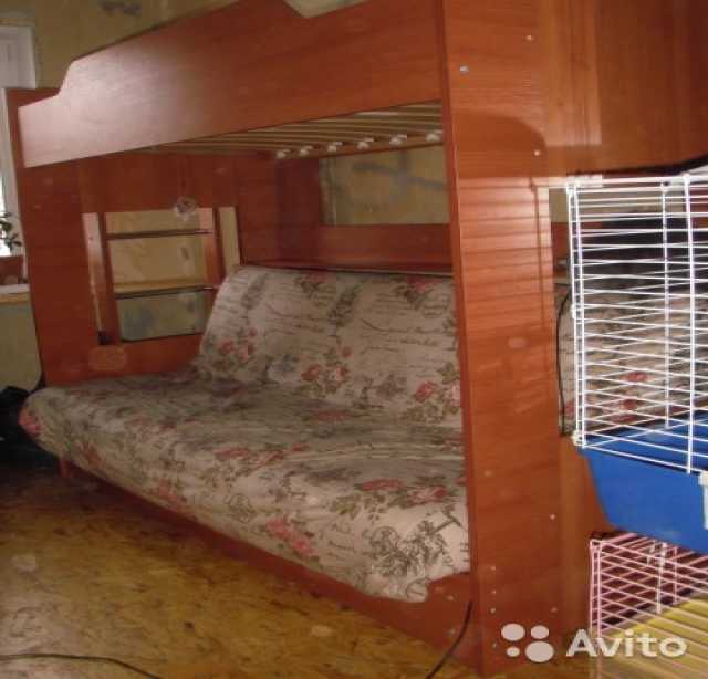 Продам: Кровать двухъярусная с раздвижным дивано