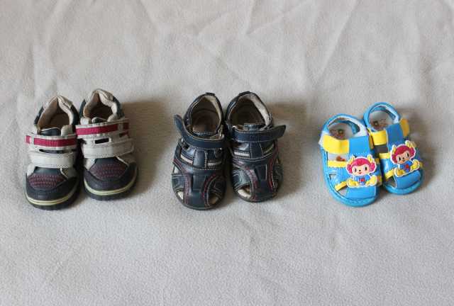 Продам: детская обувь