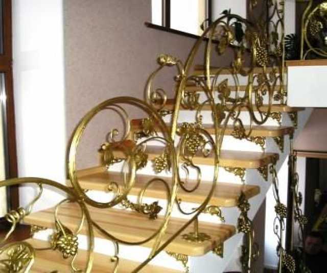 Продам: Оригинальные лестницы в г. Ульяновск