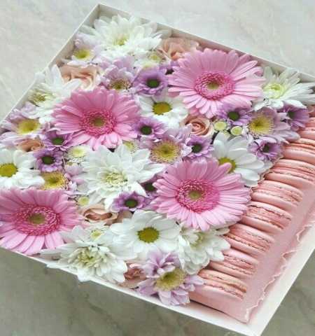 Продам: Букеты из живых цветов в коробке
