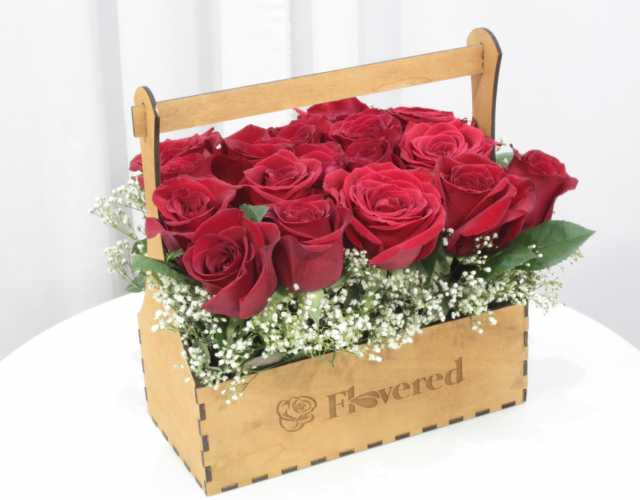 Продам: Розы в деревянном ящике