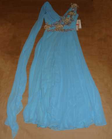 Продам: Голубое платье для бала