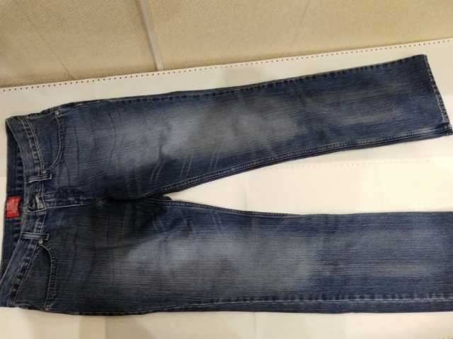 Продам: Новые джинсы Левис