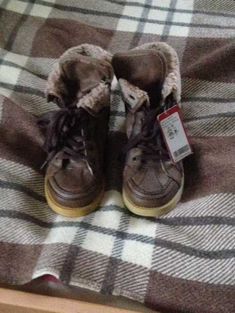 Продам: Ботинки детские