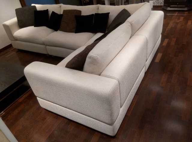 Продам: Угловой модульный диван "Ингеборг" 