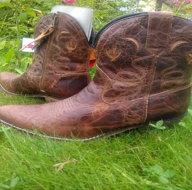 Продам: Ковбойские кожаные ботинки