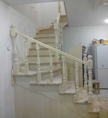 Продам: Изготовление лестниц для дома на второй 
