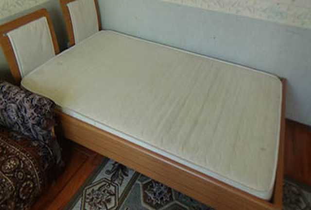 Продам: Кровать и матрас