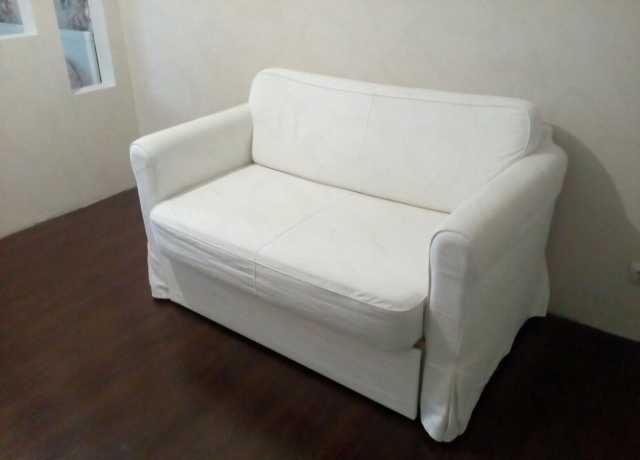 Продам: Продам двухместный диван-кровать