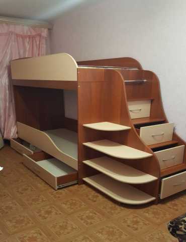 Продам: Двухъярусная кровать 