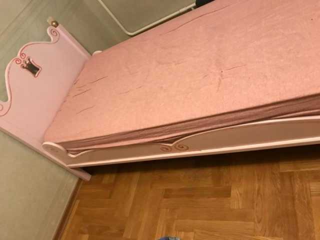 Продам: Кровать 2 метра, бесплатная доставка